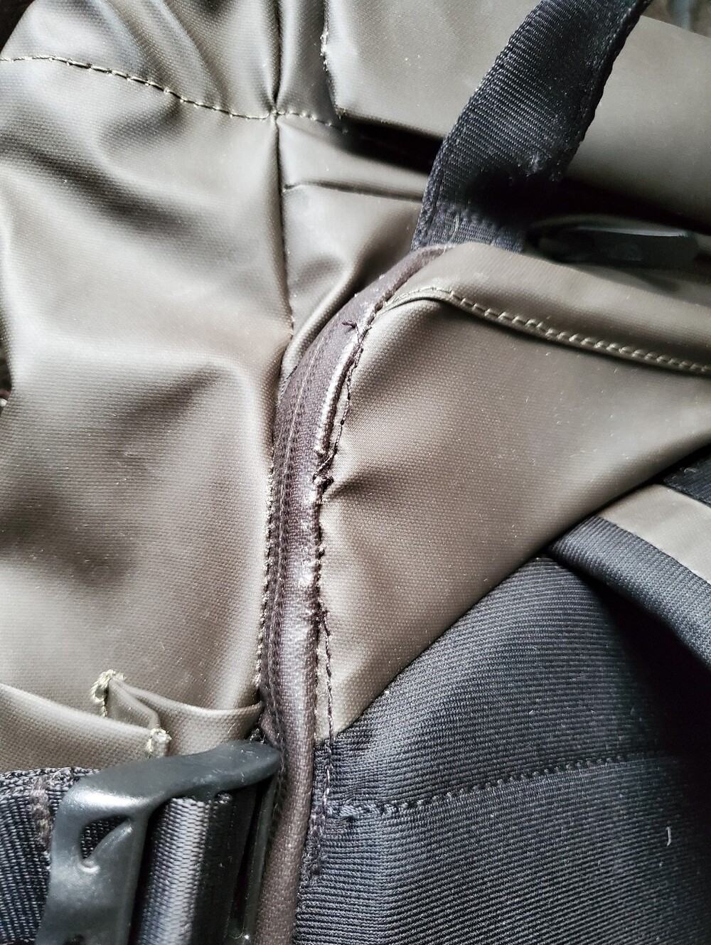 The North Face Commuter Pack Large Laptop Backpack Water Resistant Bike - Picture 14 of 16